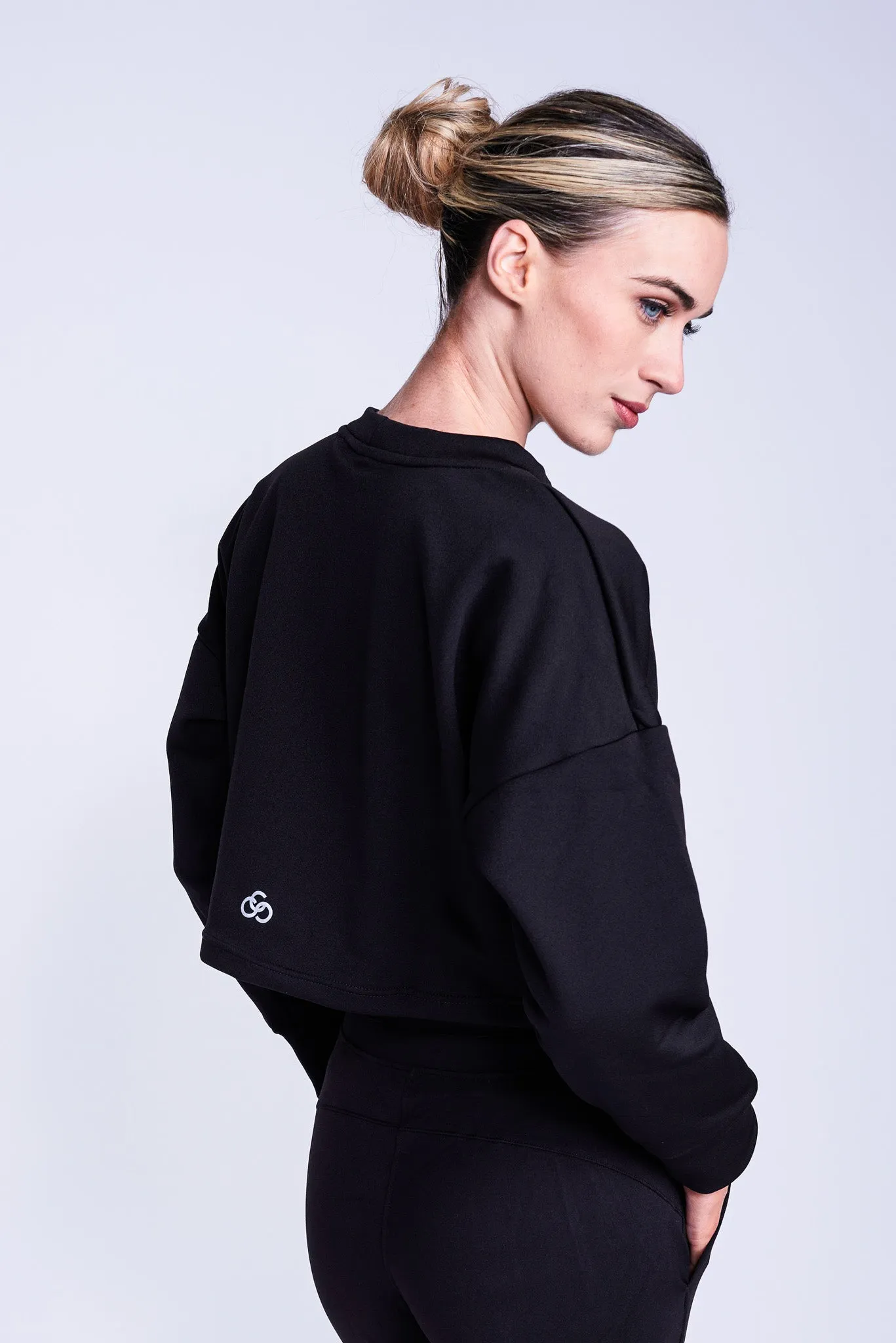 Cropped Sweatshirt in Black