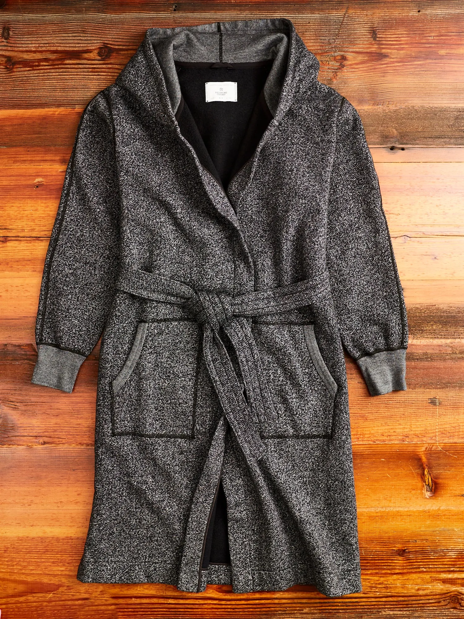 "Tiger Fleece" Robe in Black